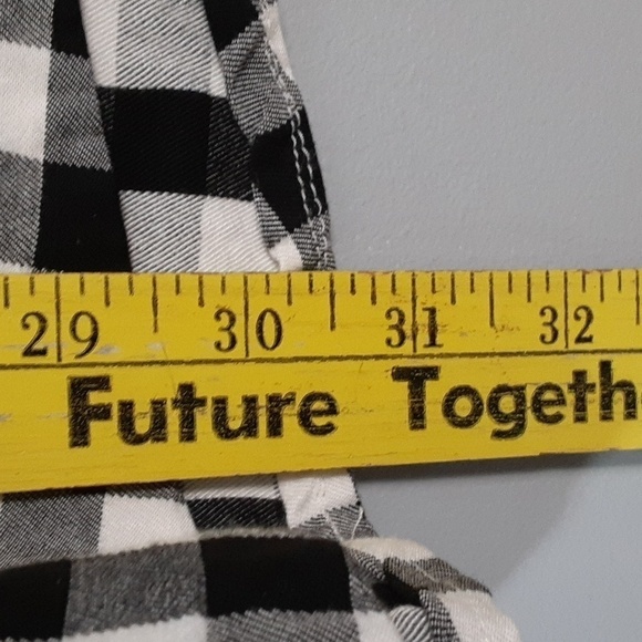 J.Jill Houndstooth Gingham Petite Long Sleeve V-Neck Tunic Top - Picture 6 of 9